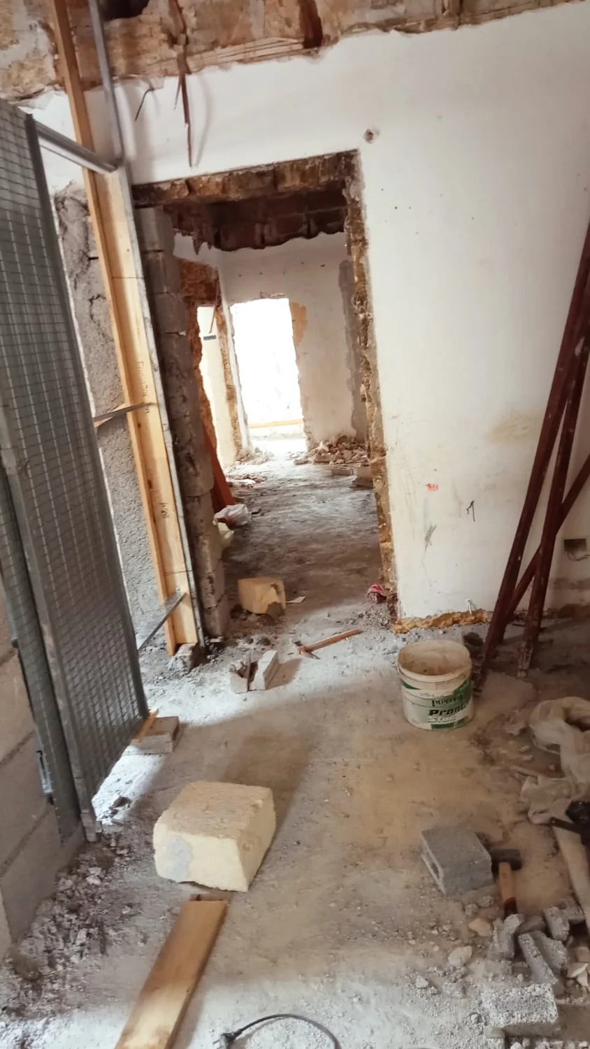 Passaggi e murature durante il cantiere